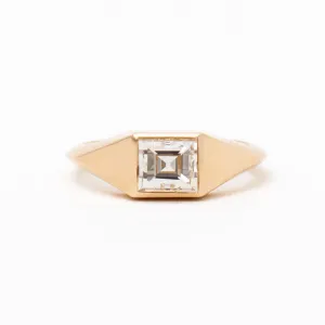 1.31 ct Carré-cut Diamond Solo Signet Ring