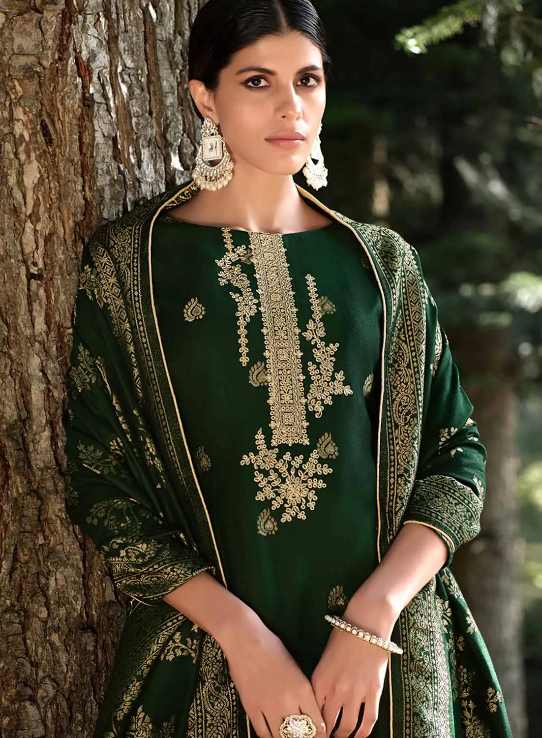 Belliza Green Pashmina Jacquard Unstitched Winter Suit Dress Material
