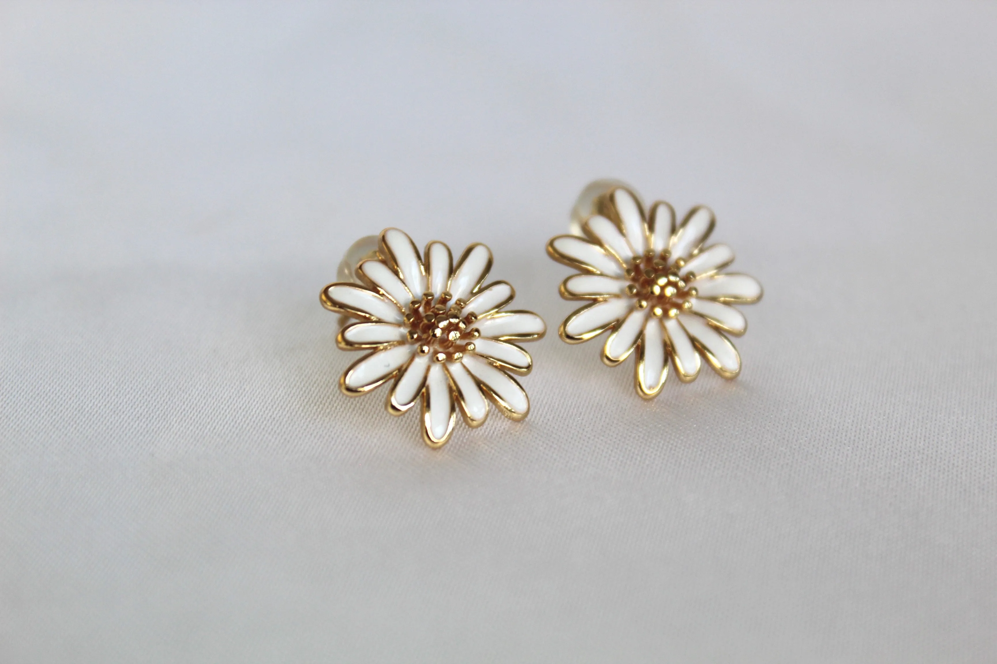 Daisy Stud Earrings