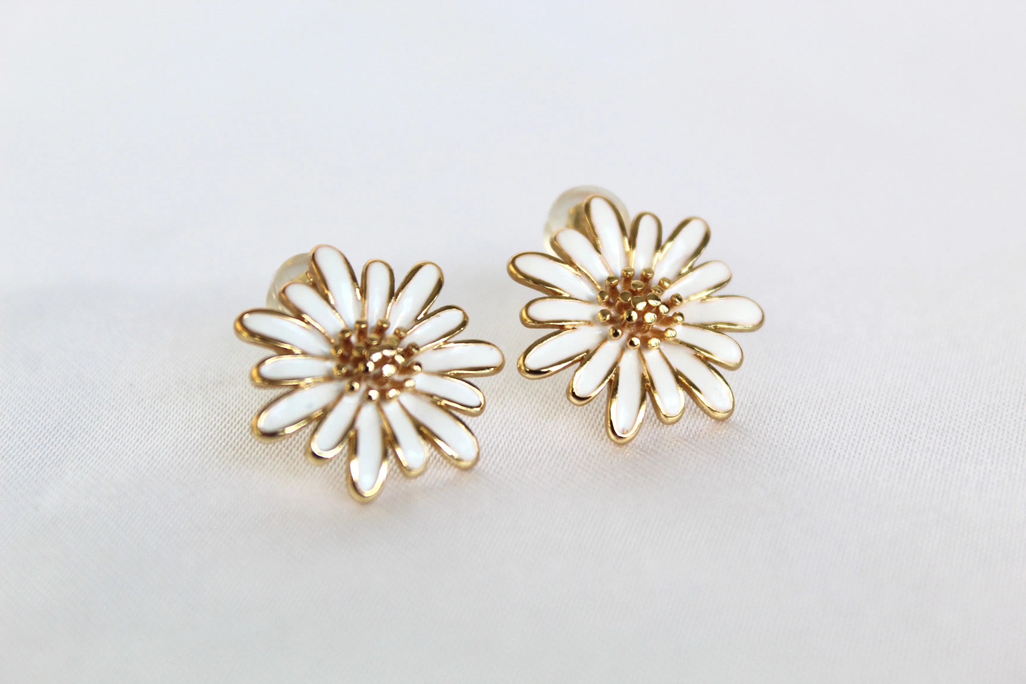 Daisy Stud Earrings