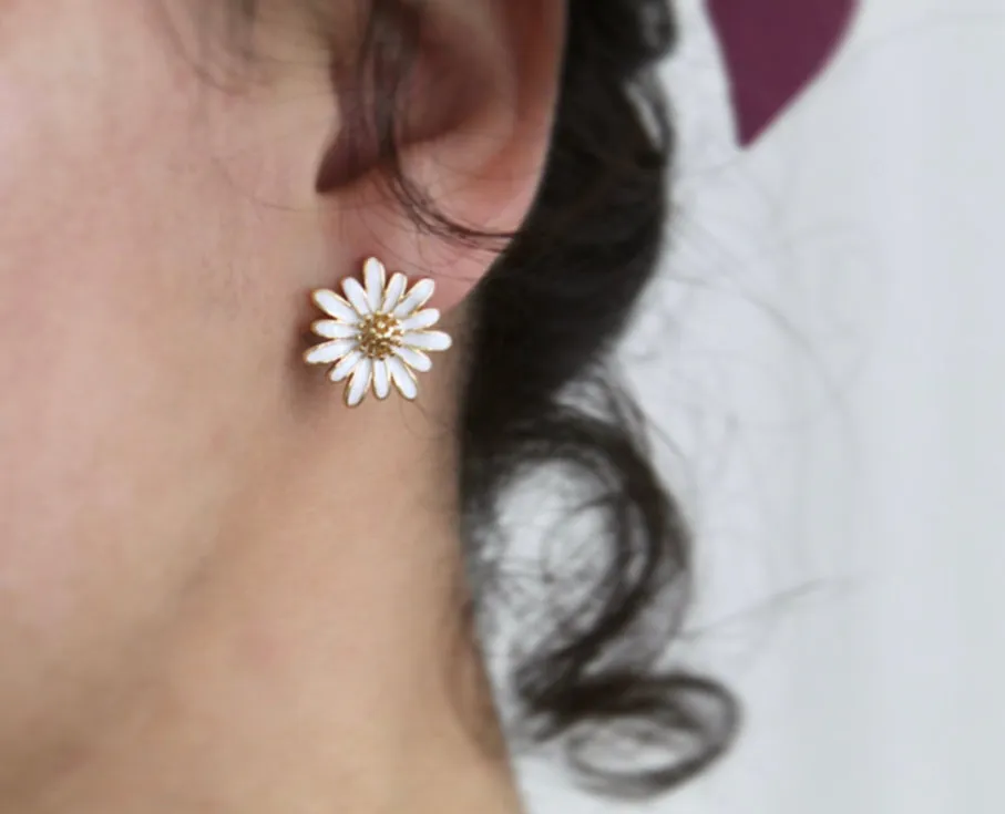 Daisy Stud Earrings