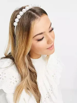 Headband With Oversized Pearl Detail
