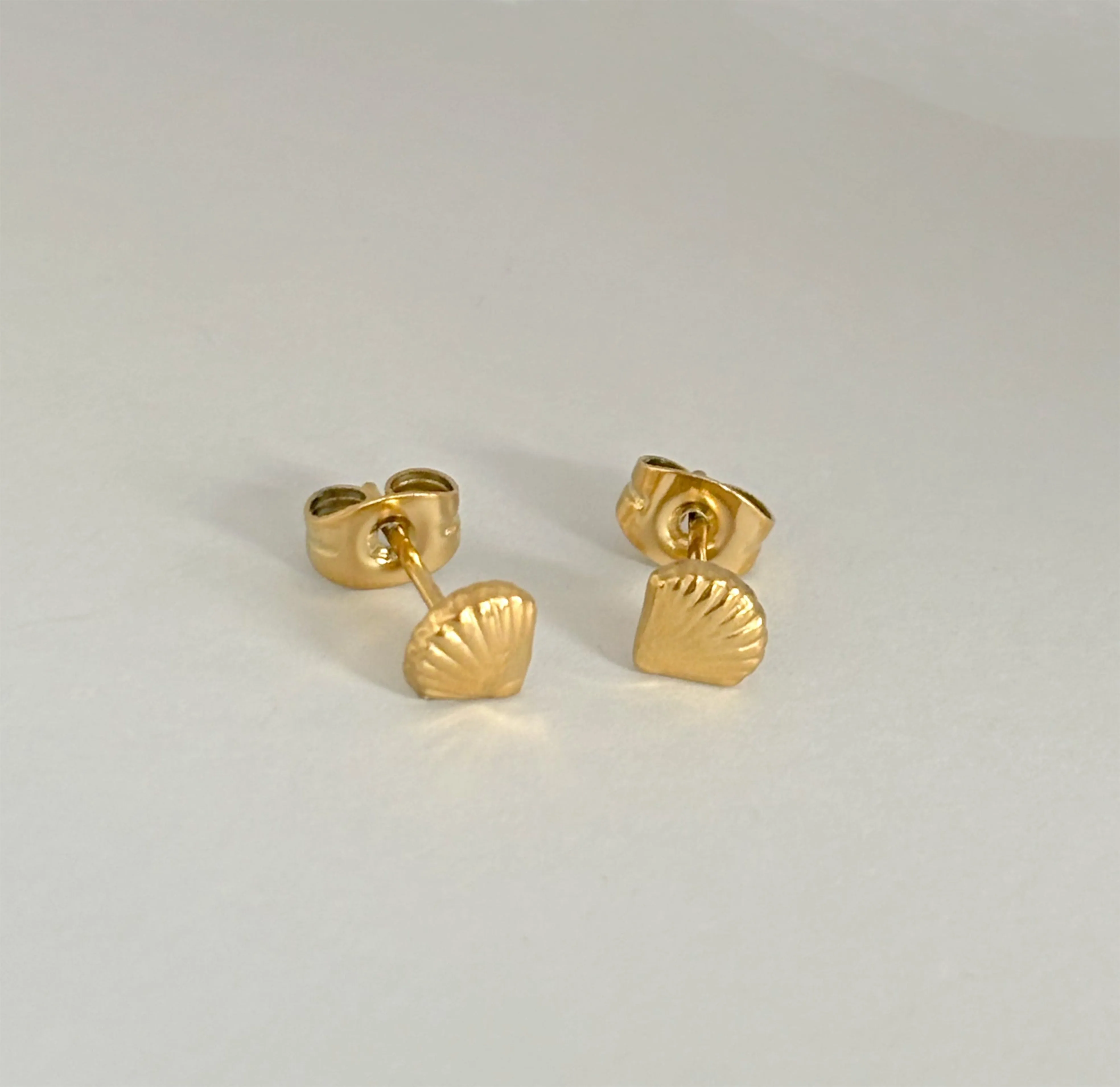 HOLLY DAINTY GOLD SEA SHELL STUD EARRINGS